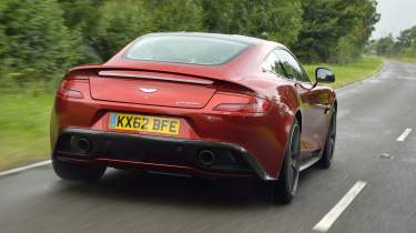 Aston Martin Vanquish 